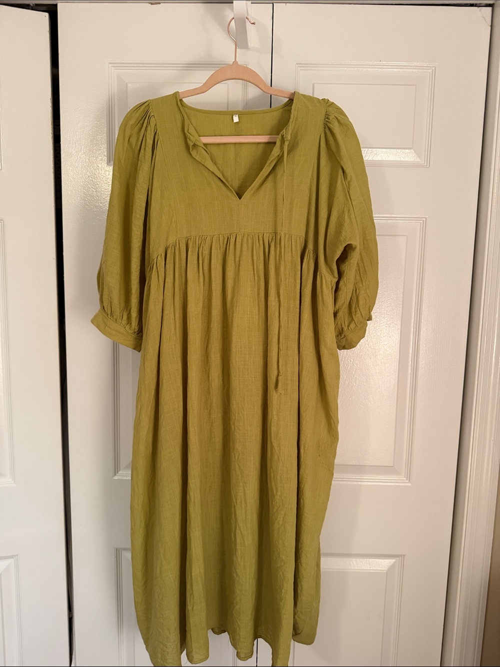 SHEIN Olive Midi Dress with V-Neck and Puff Sleeves